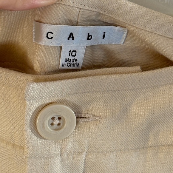 CAbi Everly Cream Linen Pants. Style #813 - Picture 4 of 6
